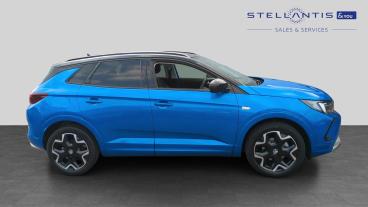 SPOTICAR Vauxhall Grandland 1.2 Turbo Ultimate Auto Euro 6 (s/s) 5dr Used Car - Suv Petrol Blue - Crawley - 1200626777_2