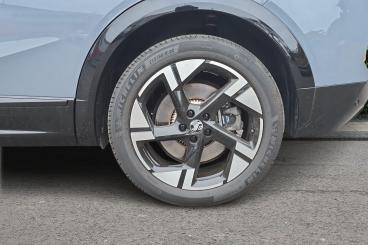 SPOTICAR Vauxhall Grandland 73kwh Ultimate Auto 5dr Used Car - Suv Electric Grey - Eastleigh - 1200630498_5