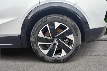 SPOTICAR Vauxhall Grandland 73kwh Gs Auto 5dr Used Car - Suv Electric Silver - Eastleigh - 1200630500_5