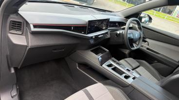 SPOTICAR Vauxhall Grandland 1.2 Ultimate E-dct Euro 6 (s/s) 5dr Used Car - Suv Hybrid Black - Redditch - 1200635390_2