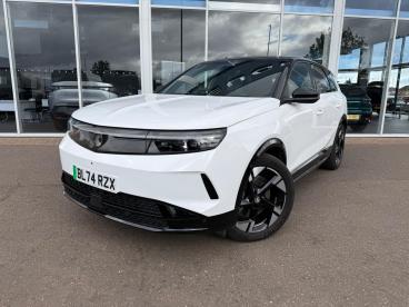 SPOTICAR Vauxhall Grandland 73kwh Ultimate Auto 5dr Used Car - Suv Electric White - Boston - 1200638047_2