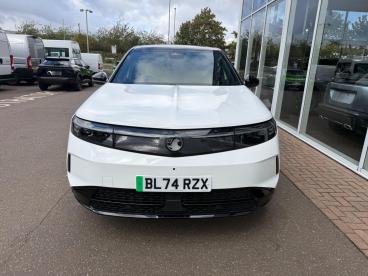 SPOTICAR Vauxhall Grandland 73kwh Ultimate Auto 5dr Used Car - Suv Electric White - Boston - 1200638047_4