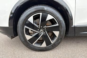 SPOTICAR Vauxhall Grandland 73kwh Gs Auto 5dr Used Car - Suv Electric White - Basildon - 1200640013_5