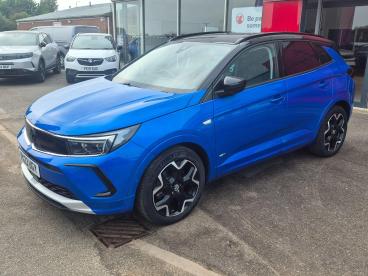 SPOTICAR Vauxhall Grandland 1.6 14.2kwh Ultimate Auto Euro 6 (s/s) 5dr Used Car - Suv Plug-in Hybrid Blue - Boston - 1200642436_4