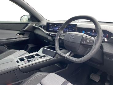 SPOTICAR Vauxhall Grandland 73kwh Gs Auto 5dr Used Car - Suv Electric Grey - Gloucester - 1200642566_3