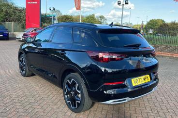 SPOTICAR Vauxhall Grandland 1.2 Turbo Ultimate Auto Euro 6 (s/s) 5dr Used Car - Suv Petrol Black - Bexleyheath - 1200644671_2