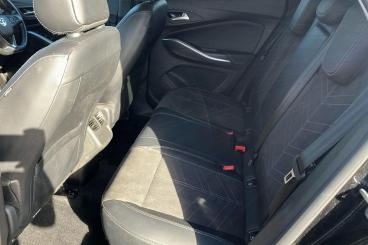 SPOTICAR Vauxhall Grandland 1.2 Turbo Ultimate Auto Euro 6 (s/s) 5dr Used Car - Suv Petrol Black - Bexleyheath - 1200644671_5