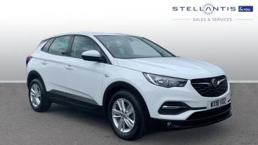 SPOTICAR Vauxhall Grandland X 1.6 Turbo D Blueinjection Se Auto Euro 6 (s/s) 5dr Used Car - Suv Diesel White - Crawley - 1200603678_1