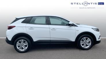 SPOTICAR Vauxhall Grandland X 1.6 Turbo D Blueinjection Se Auto Euro 6 (s/s) 5dr Used Car - Suv Diesel White - Crawley - 1200603678_2
