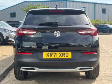 SPOTICAR Vauxhall Grandland X 1.2 Turbo Sri Nav Euro 6 (s/s) 5dr Used Car - Suv Petrol Black - Kettering - 1200613919_4