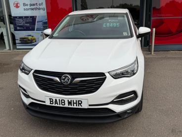SPOTICAR Vauxhall Grandland X 1.6 Turbo D Blueinjection Se Euro 6 (s/s) 5dr Used Car - Suv Diesel White - Boston - 1200616105_2