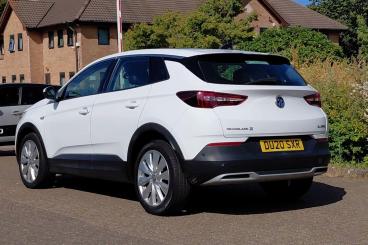 SPOTICAR Vauxhall Grandland X 1.5 Turbo D Blueinjection Elite Nav Euro 6 (s/s) 5 Used Car - Suv Diesel White - Fareham - 1200619672_5