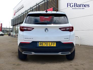 SPOTICAR Vauxhall Grandland X 1.2 Turbo Sri Nav Euro 6 (s/s) 5dr Used Car - Suv Petrol White - Guildford - 1200622158_5