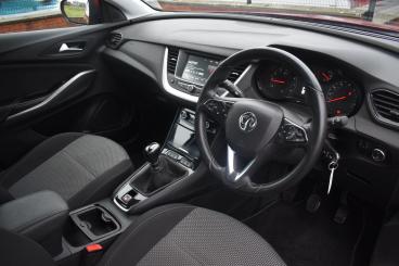 SPOTICAR Vauxhall Grandland X 1.2 Turbo Se Euro 6 (s/s) 5dr Used Car - Suv Petrol Red - Ballymena County Antrim - 1200633933_3