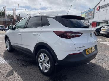 SPOTICAR Vauxhall Grandland X 1.2 Turbo Se Premium Euro 6 (s/s) 5dr Used Car - Suv Petrol White - Enniskillen - 1200635824_5