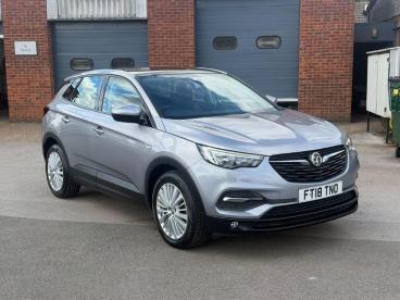 SPOTICAR Vauxhall Grandland X 1.2 Turbo Se Euro 6 (s/s) 5dr Used Car - Suv Petrol Grey - Billinghay - 1200640411_1