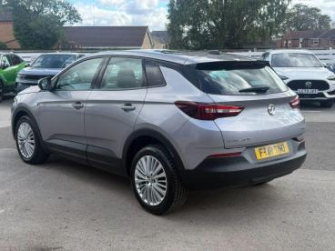 SPOTICAR Vauxhall Grandland X 1.2 Turbo Se Euro 6 (s/s) 5dr Used Car - Suv Petrol Grey - Billinghay - 1200640411_2