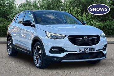 SPOTICAR Vauxhall Grandland X 1.2 Turbo Sport Nav Euro 6 (s/s) 5dr Used Car - Suv Petrol White - Eastleigh - 1200640451_1