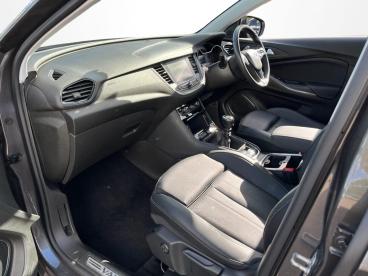 SPOTICAR Vauxhall Grandland X 1.2 Turbo Elite Nav Euro 6 (s/s) 5dr Used Car - Suv Petrol Grey - Uckfield - 1200641441_2