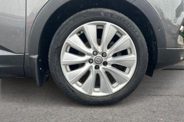 SPOTICAR Vauxhall Grandland X 1.2 Turbo Elite Nav Euro 6 (s/s) 5dr Used Car - Suv Petrol Grey - Eastleigh - 1200644316_5