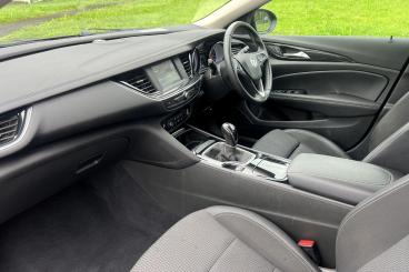 SPOTICAR Vauxhall Insignia 1.5 Turbo D Sri Nav Grand Sport Euro 6 (s/s) 5dr Used Car - Saloon Diesel Black - Bridgend - 1200543618_2