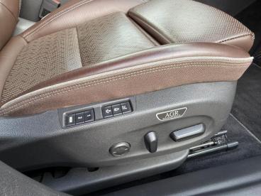 SPOTICAR Vauxhall Insignia 2.0i Turbo Elite Nav Grand Sport 4wd Euro 6 (s/s) Used Car - Saloon Petrol Red - Wantage - 1200549988_4