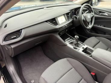 SPOTICAR Vauxhall Insignia 1.5 Turbo D Se Nav Grand Sport Euro 6 (s/s) 5dr Used Car - Saloon Diesel Black - Billinghay - 1200564210_3
