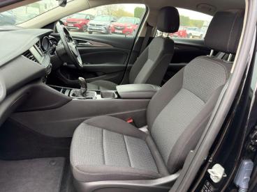 SPOTICAR Vauxhall Insignia 1.5 Turbo D Se Nav Grand Sport Euro 6 (s/s) 5dr Used Car - Saloon Diesel Black - Billinghay - 1200564210_4