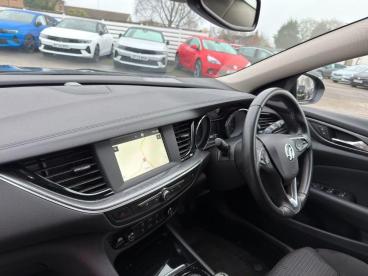 SPOTICAR Vauxhall Insignia 1.5 Turbo D Se Nav Grand Sport Euro 6 (s/s) 5dr Used Car - Saloon Diesel Black - Billinghay - 1200564210_5