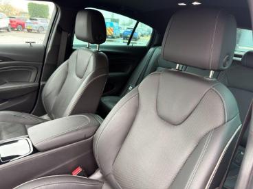 SPOTICAR Vauxhall Insignia 2.0 Turbo D Blueinjection Elite Nav Grand Sport Eu Used Car - Saloon Diesel White - Billinghay - 1200576889_5