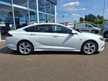 SPOTICAR Vauxhall Insignia 2.0 Turbo D Blueinjection Sri Vx Line Nav Grand Sp Used Car - Saloon Diesel White - Boston - 1200604872_2