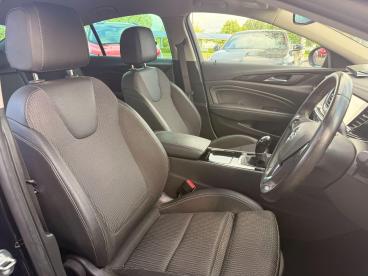 SPOTICAR Vauxhall Insignia 1.5i Turbo Sri Nav Grand Sport Euro 6 (s/s) 5dr Used Car - Saloon Petrol Black - Trowbridge - 1200606931_5