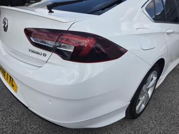 SPOTICAR Vauxhall Insignia 2.0 Turbo D Blueinjection Sri Vx Line Nav Grand Sp Used Car - Saloon Diesel White - Wakefield - 1200628140_5