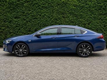 SPOTICAR Vauxhall Insignia 1.5 Turbo D Ultimate Nav Grand Sport Euro 6 (s/s) Used Car - Saloon Diesel Blue - Ilkeston - 1200631263_4