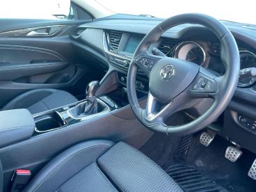 SPOTICAR Vauxhall Insignia 1.5i Turbo Gpf Sri Grand Sport Euro 6 (s/s) 5dr Used Car - Saloon Petrol White - Worcester - 1200633183_3
