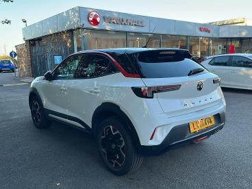 SPOTICAR Vauxhall Mokka 1.2 Turbo Sri Nav Premium Euro 6 (s/s) 5dr Used Car - Suv Petrol White - Welling - 1200550488_2