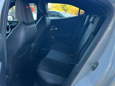 SPOTICAR Vauxhall Mokka 1.2 Turbo Sri Nav Premium Euro 6 (s/s) 5dr Used Car - Suv Petrol White - Welling - 1200550488_5