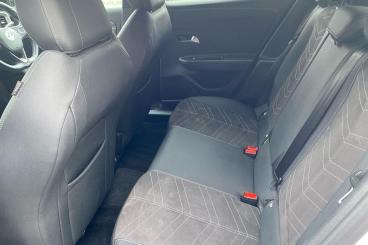 SPOTICAR Vauxhall Mokka 1.2 Turbo Ultimate Auto Euro 6 (s/s) 5dr Used Car - Suv Petrol White - Dartford - 1200557086_5