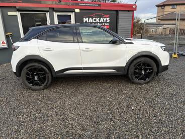 SPOTICAR Vauxhall Mokka 1.2 Turbo Gs Euro 6 (s/s) 5dr Used Car - Suv Petrol White - Inverness - 1200560845_3