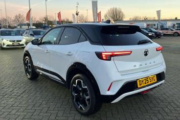 SPOTICAR Vauxhall Mokka 1.2 Turbo Ultimate Auto Euro 6 (s/s) 5dr Used Car - Suv Petrol White - Rochester - 1200561647_2