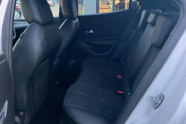 SPOTICAR Vauxhall Mokka 1.2 Turbo Ultimate Auto Euro 6 (s/s) 5dr Used Car - Suv Petrol White - Rochester - 1200561647_5