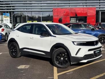 SPOTICAR Vauxhall Mokka 1.2 Turbo Design Euro 6 (s/s) 5dr Used Car - Suv Petrol White - Romford - 1200574256_1