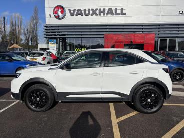SPOTICAR Vauxhall Mokka 1.2 Turbo Design Euro 6 (s/s) 5dr Used Car - Suv Petrol White - Romford - 1200574256_4
