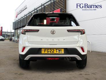 SPOTICAR Vauxhall Mokka 1.2 Turbo Elite Premium Euro 6 (s/s) 5dr Used Car - Suv Petrol White - Guildford - 1200582944_5