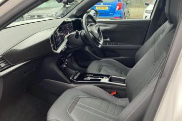 SPOTICAR Vauxhall Mokka 1.2 Turbo Ultimate Auto Euro 6 (s/s) 5dr Used Car - Suv Petrol White - Rochester - 1200593835_3