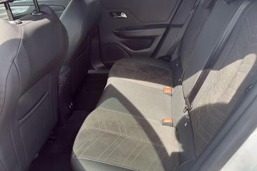 SPOTICAR Vauxhall Mokka 1.2 Turbo Ultimate Auto Euro 6 (s/s) 5dr Used Car - Suv Petrol White - Rochester - 1200593836_5