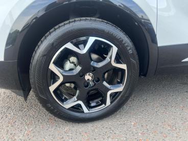 SPOTICAR Vauxhall Mokka 1.2 Turbo Gs Auto Euro 6 (s/s) 5dr Used Car - Suv Petrol White - Enniskillen - 1200598846_4
