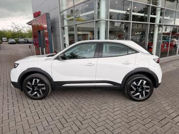 SPOTICAR Vauxhall Mokka 1.2 Turbo Design Auto Euro 6 (s/s) 5dr Used Car - Suv Petrol White - Trowbridge - 1200610627_2