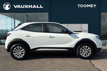 SPOTICAR Vauxhall Mokka 1.2 Turbo Design Euro 6 (s/s) 5dr Used Car - Suv Petrol White - Southend-on-sea - 1200618435_4