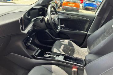 SPOTICAR Vauxhall Mokka 1.2 Turbo Ultimate Auto Euro 6 (s/s) 5dr Used Car - Suv Petrol White - Farningham - 1200618506_3